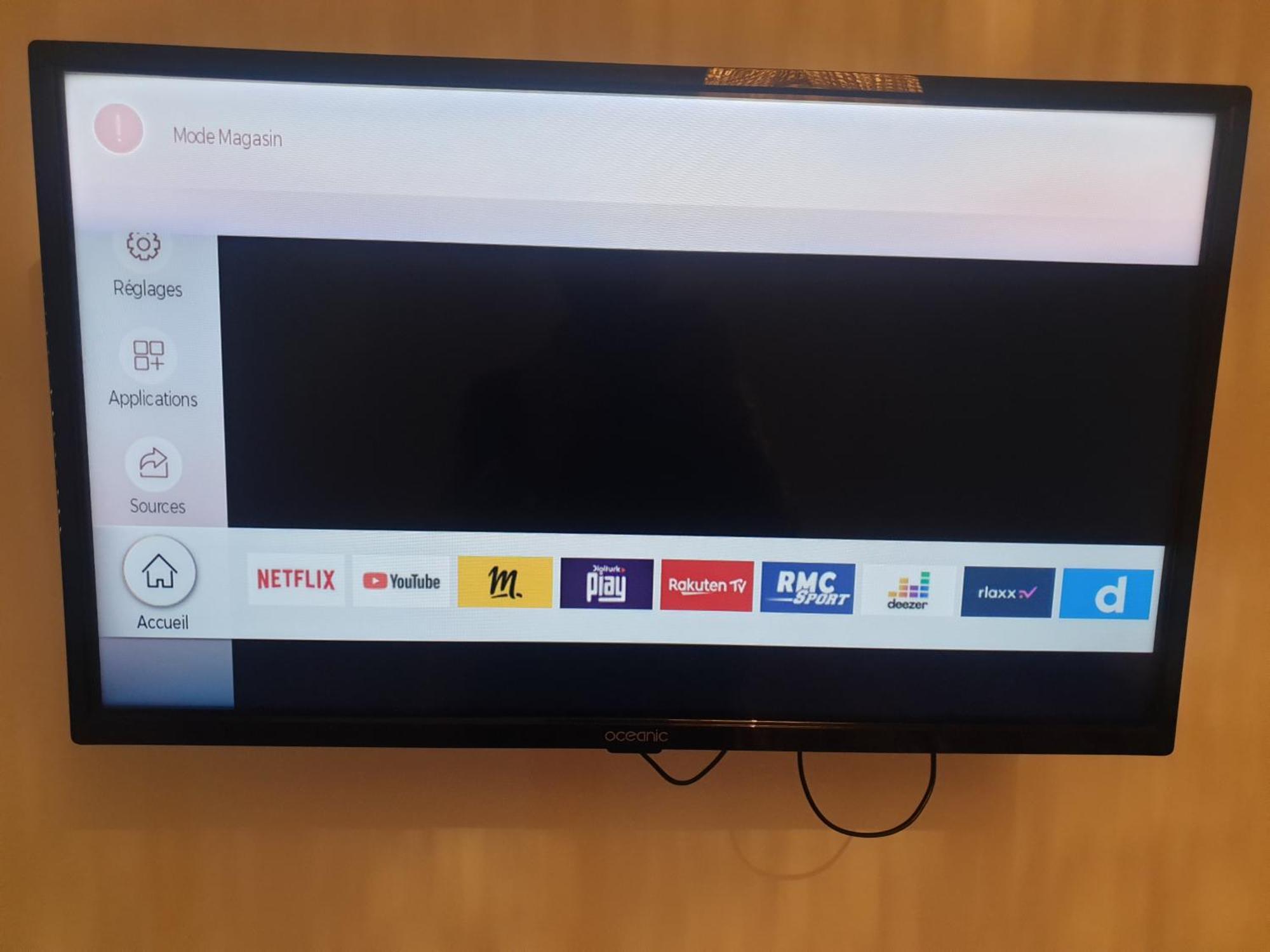 New Cheap Private Room, Kitchen , Overwieuw Sea,Tram On Spot, 12 Minutes From Nice Train Station With Tram , Beach In 17 Min Tram , Chambre Privee Pas Cher, Cuisine Equipee , Tram Sur Place, Apercu Mer, 12 Min De La Gare De Nice Avec Le Tram, 17 Min Szoba fotó